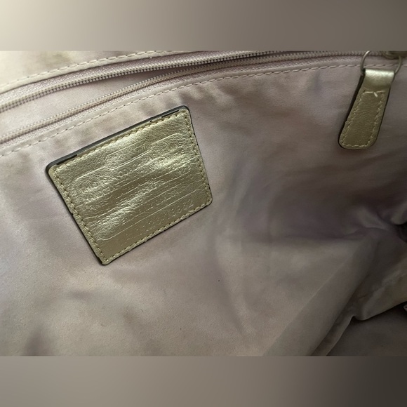 Coach Chelsea Leather Stripe Charlie Carryall Tote cream and gold met colour - Picture 15 of 16